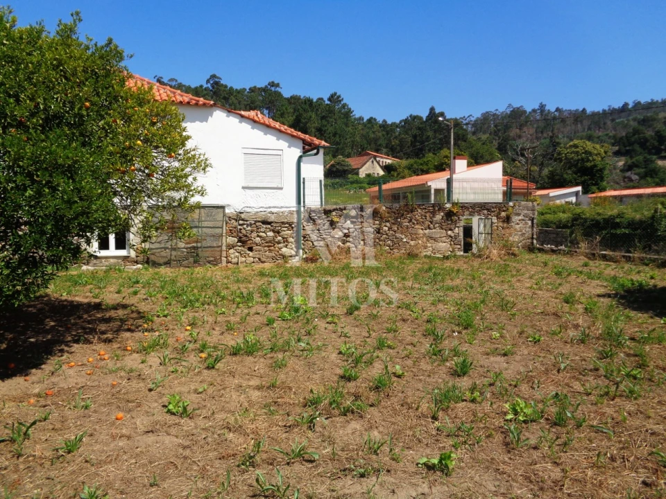 Moradia T2 para Arrendamento em Cardielos e Serreleis Foto 14