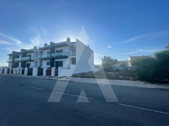 Terreno para Venda em Conceição e Estoi Foto 3