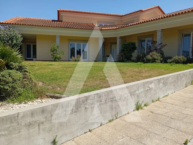 Moradia T6 para Venda em Palhaça Foto 54