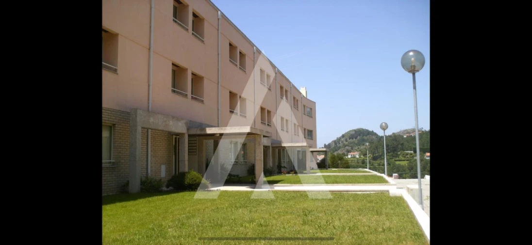 Apartamento T2 para Venda em Loivo Foto 2