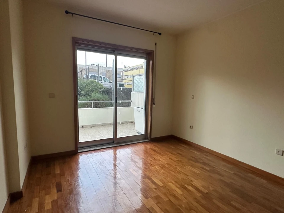 Apartamento T2 para Venda em Cidade da Maia Foto 10