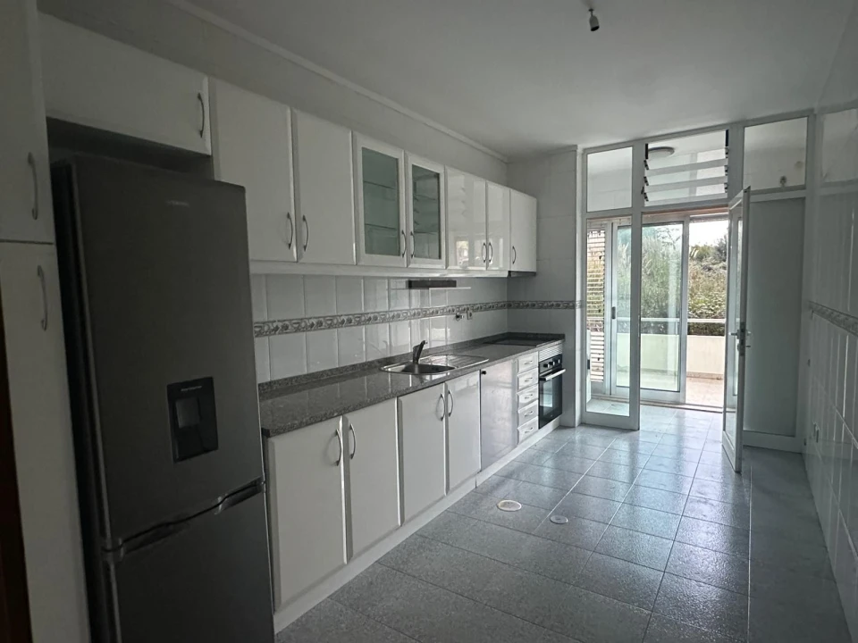 Apartamento T2 para Venda em Cidade da Maia Foto 5