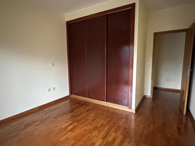 Apartamento T2 para Venda em Cidade da Maia Foto 7