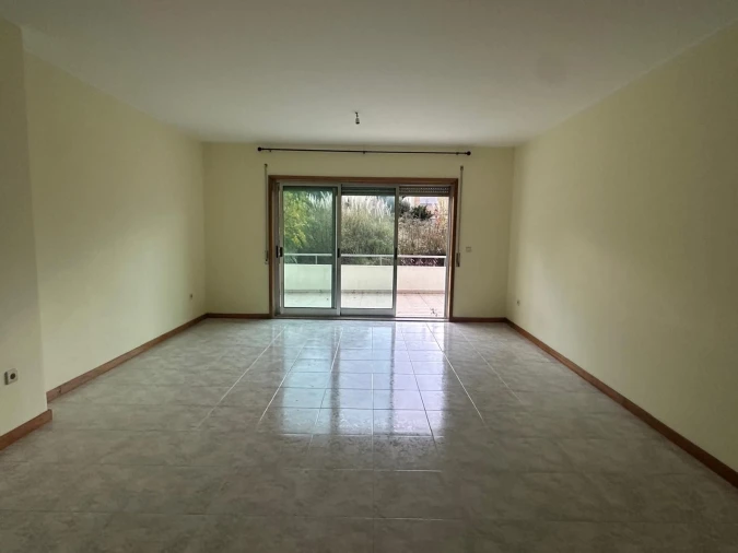 Apartamento T2 para Venda em Cidade da Maia Foto 2