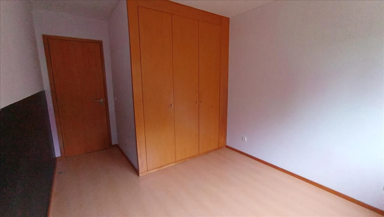 Apartamento T3 para Venda em Moreira Foto 8