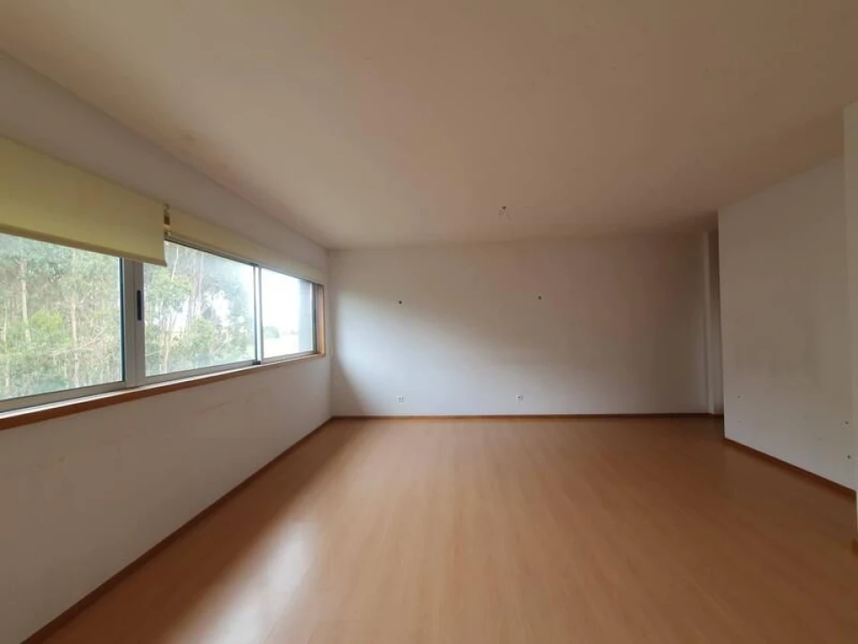 Apartamento T3 para Venda em Moreira Foto 2