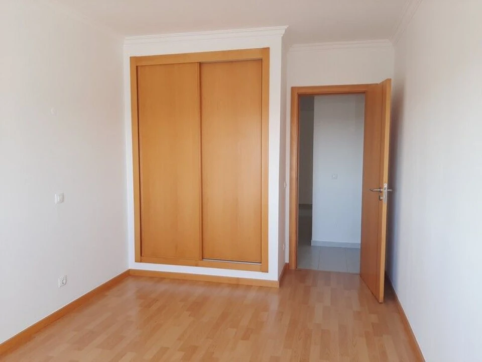 Apartamento T2 para Venda em Azambuja Foto 16