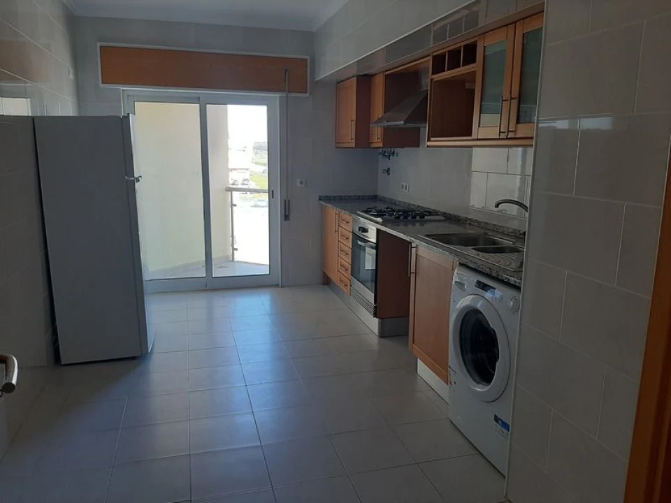 Apartamento T2 para Venda em Azambuja Foto 5