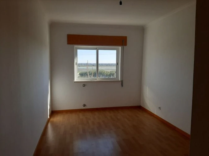 Apartamento T2 para Venda em Azambuja Foto 12