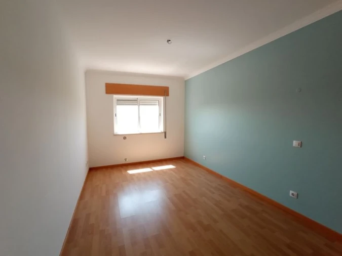 Apartamento T2 para Venda em Azambuja Foto 9