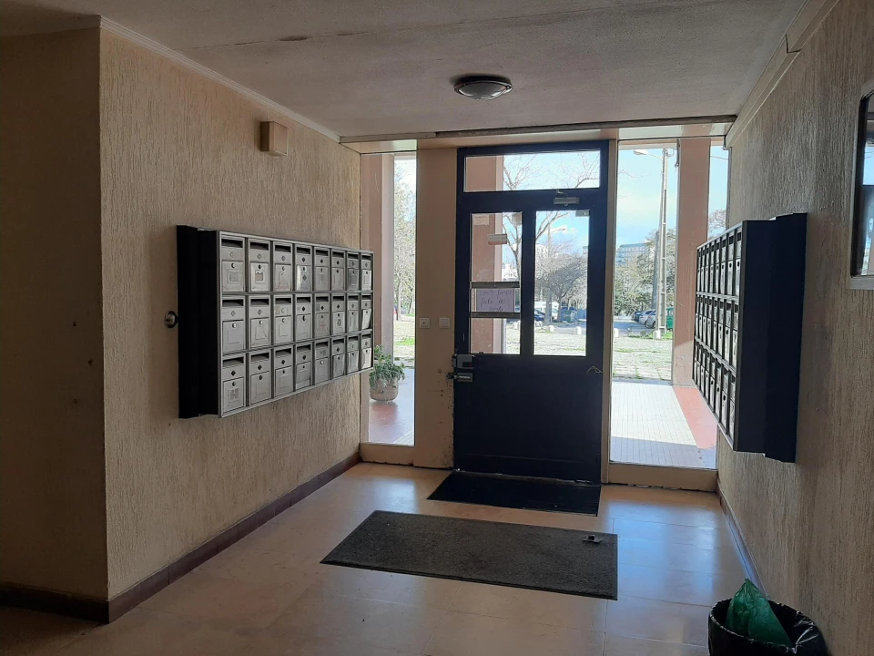 Apartamento T3 para Venda em Laranjeiro e Feijó Foto 2