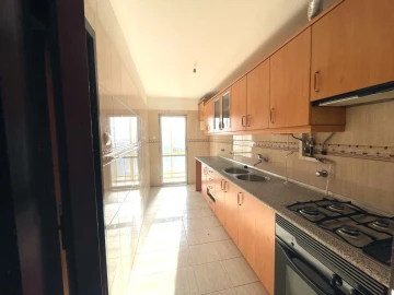 Apartamento T3 para Venda em Laranjeiro e Feijó