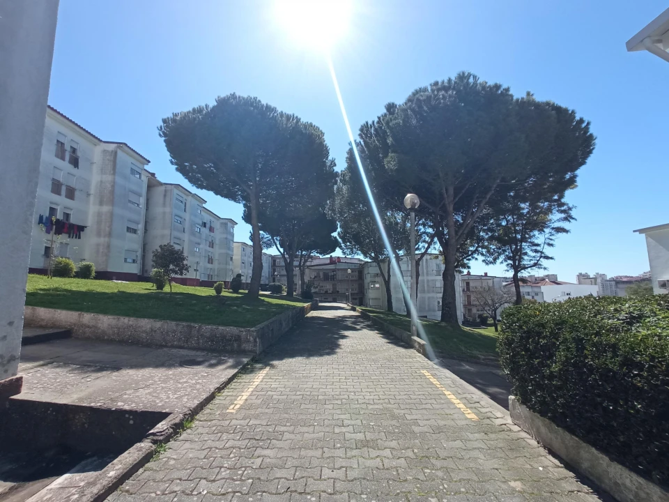 Apartamento T3 para Venda em Queluz e Belas Foto 5