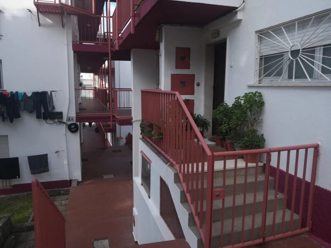 Apartamento T3 para Venda em Queluz e Belas Foto 3