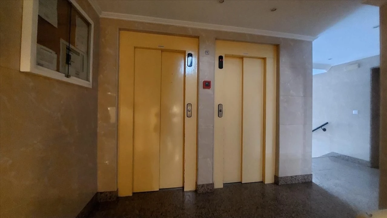 Apartamento T3 para Venda em Carregado e Cadafais Foto 2