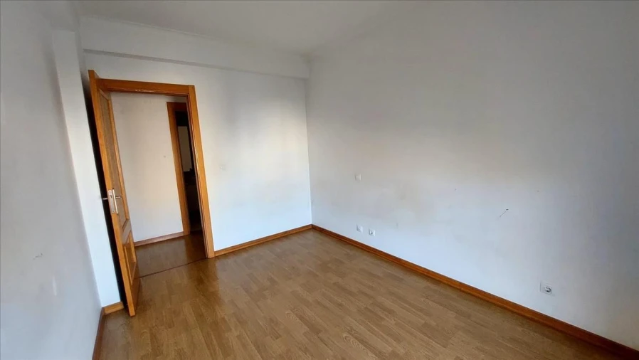 Apartamento T3 para Venda em Carregado e Cadafais Foto 14