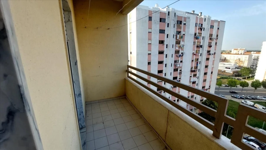 Apartamento T3 para Venda em Carregado e Cadafais Foto 17