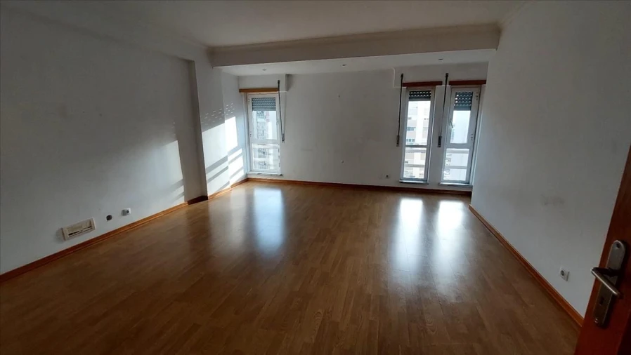 Apartamento T3 para Venda em Carregado e Cadafais Foto 4