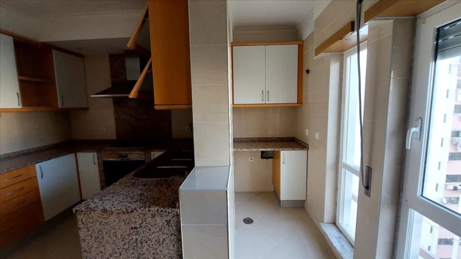 Apartamento T3 para Venda em Carregado e Cadafais Foto 9