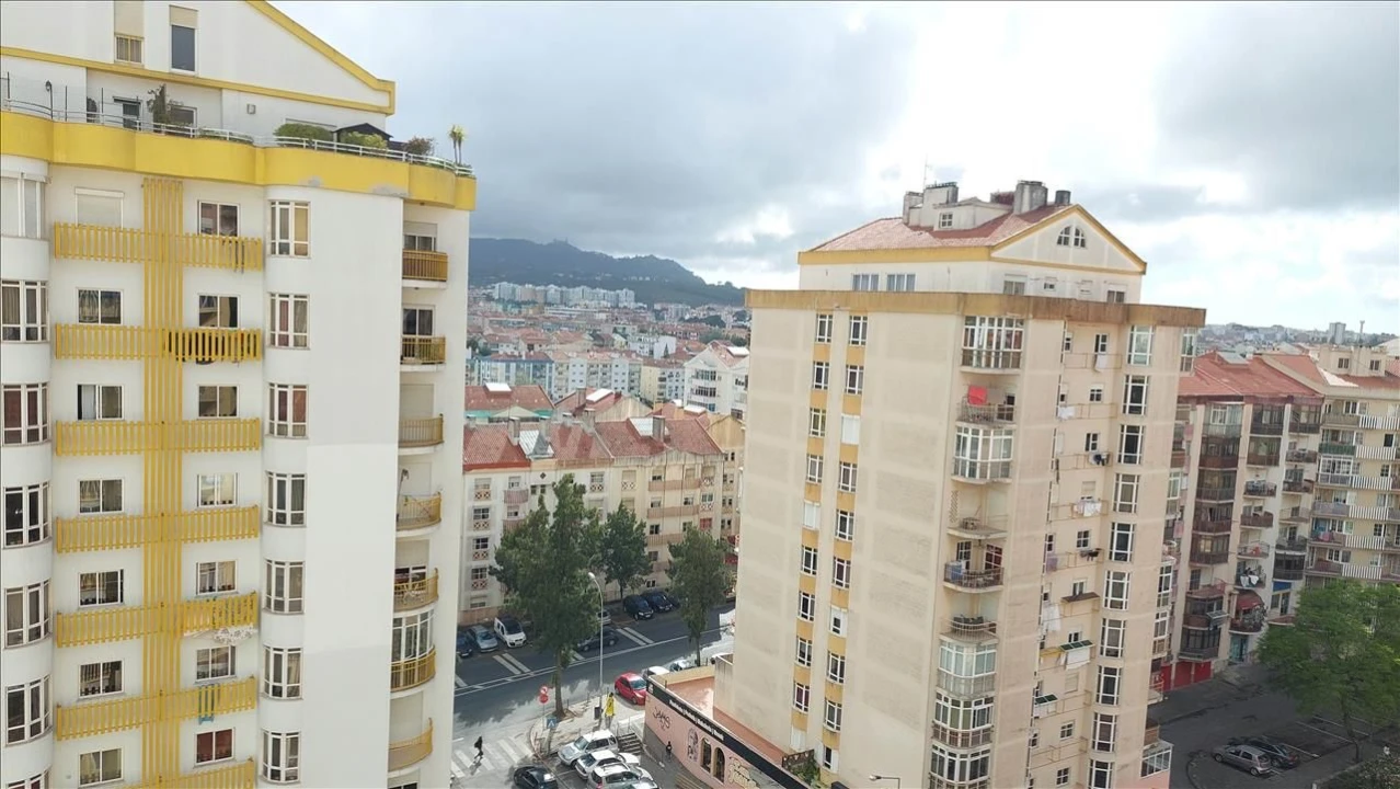 Apartamento T2 para Venda em Agualva e Mira-Sintra Foto 20