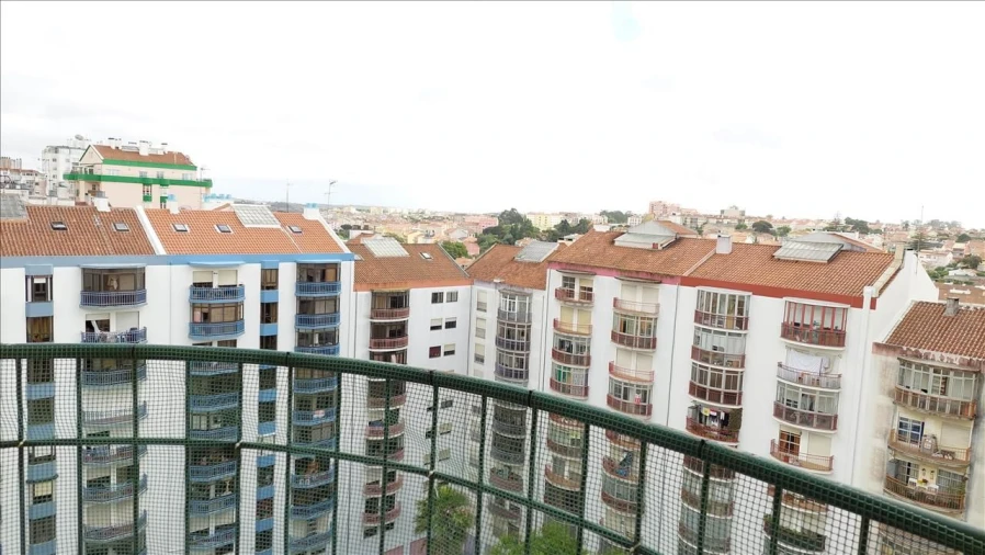 Apartamento T2 para Venda em Agualva e Mira-Sintra Foto 18