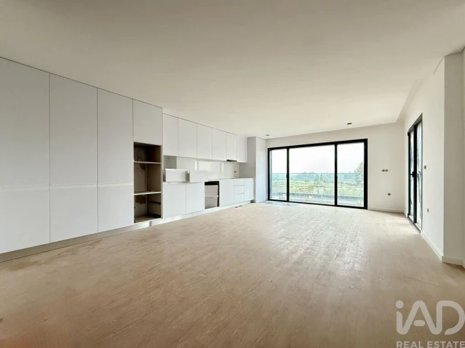 Apartamento T2 para Venda em Esgueira Foto 2