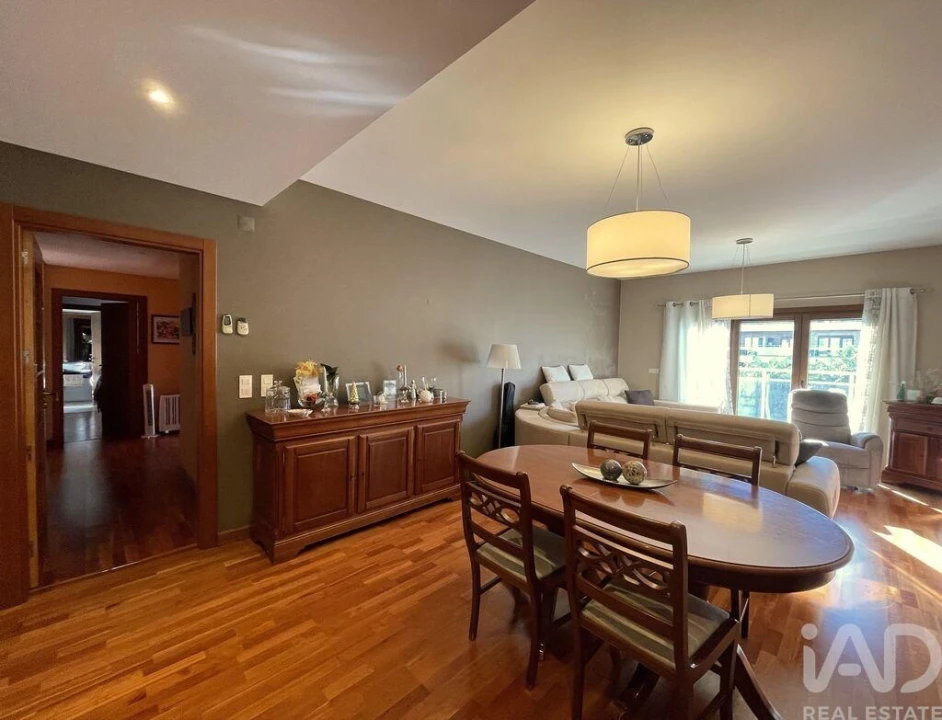 Apartamento T3 para Venda em Sacavém e Prior Velho Foto 12