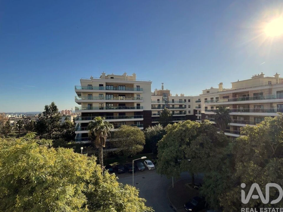 Apartamento T3 para Venda em Sacavém e Prior Velho Foto 4