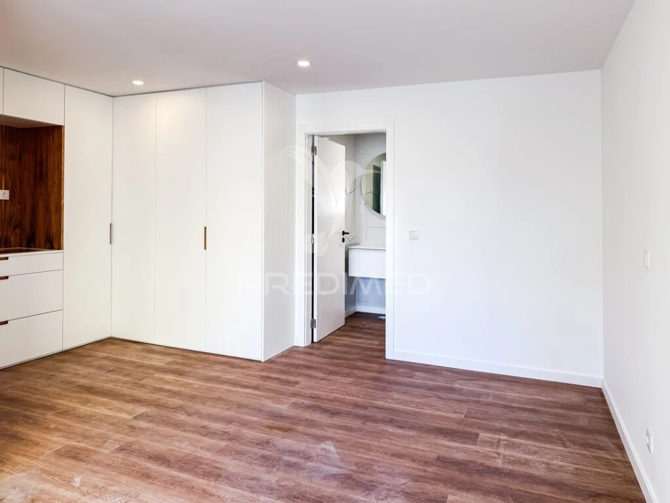 Moradia T4 para Venda em Fernao Ferro Foto 16