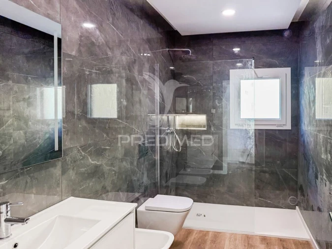 Moradia T4 para Venda em Fernao Ferro Foto 6