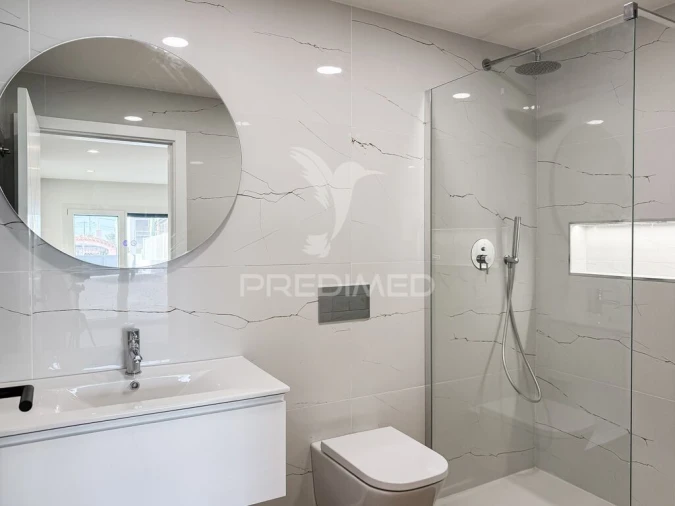 Moradia T4 para Venda em Fernao Ferro Foto 17