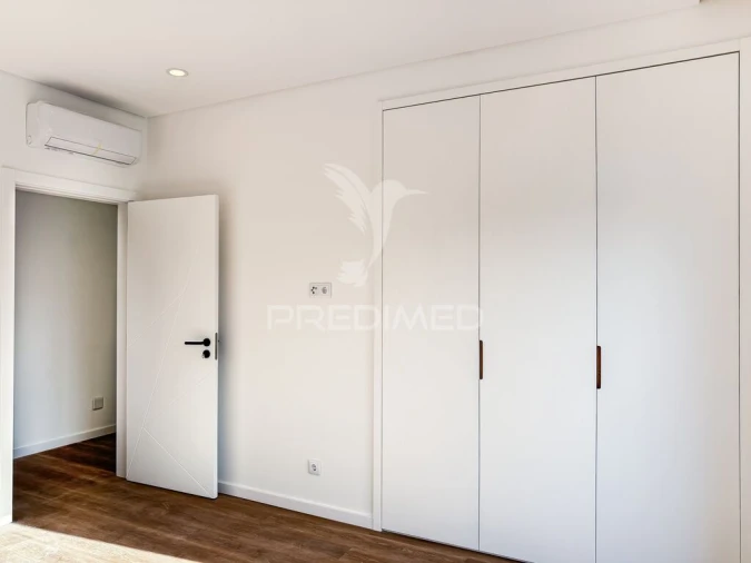 Moradia T4 para Venda em Fernao Ferro Foto 14