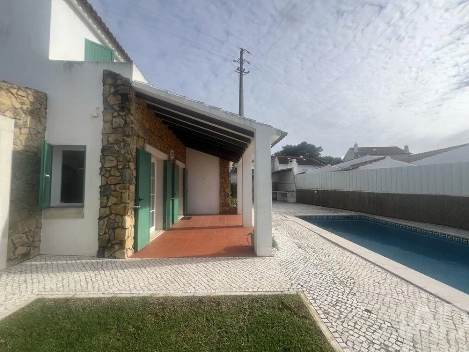 Moradia T3 para Venda em Carvoeira Foto 10