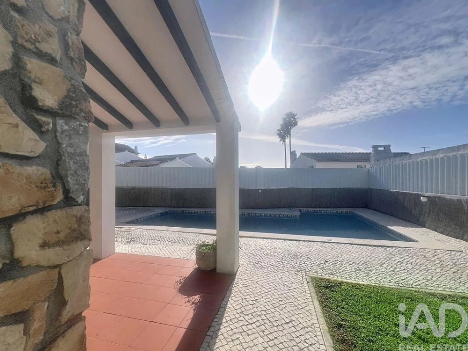 Moradia T3 para Venda em Carvoeira Foto 26