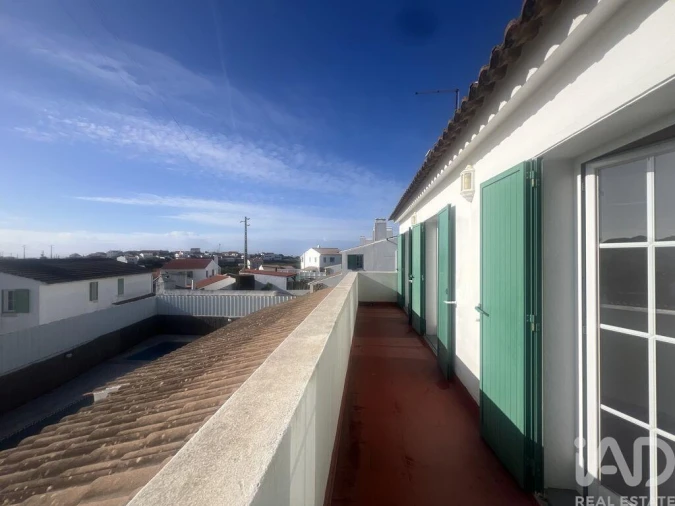 Moradia T3 para Venda em Carvoeira Foto 13