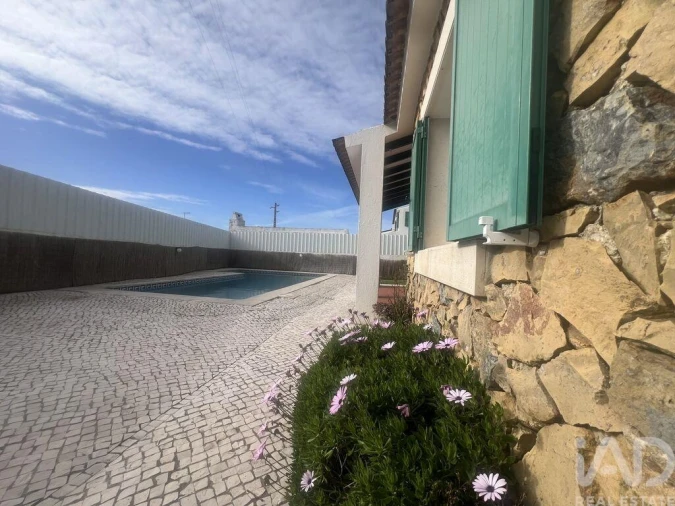 Moradia T3 para Venda em Carvoeira Foto 3