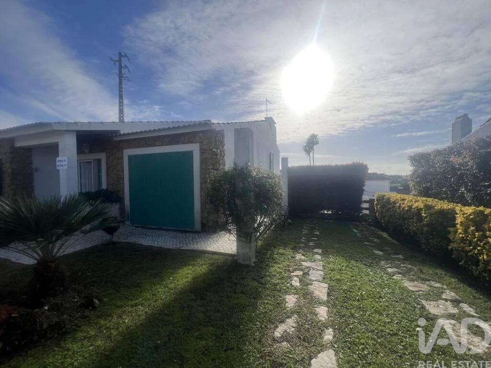 Moradia T3 para Venda em Carvoeira Foto 36