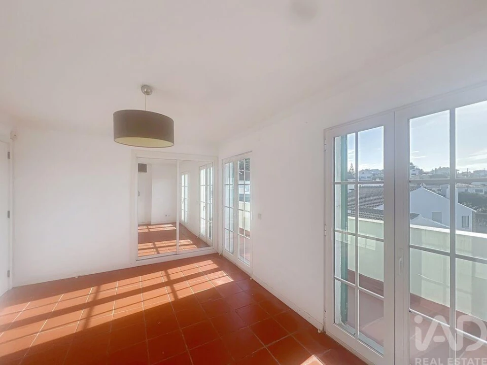 Moradia T3 para Venda em Carvoeira Foto 34