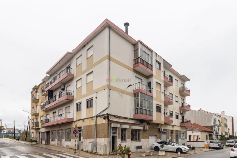 Apartamento T2 para Venda em Barreiro e Lavradio Foto 1