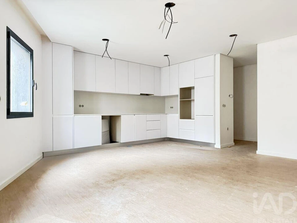 Apartamento T1 para Venda em Esgueira Foto 2