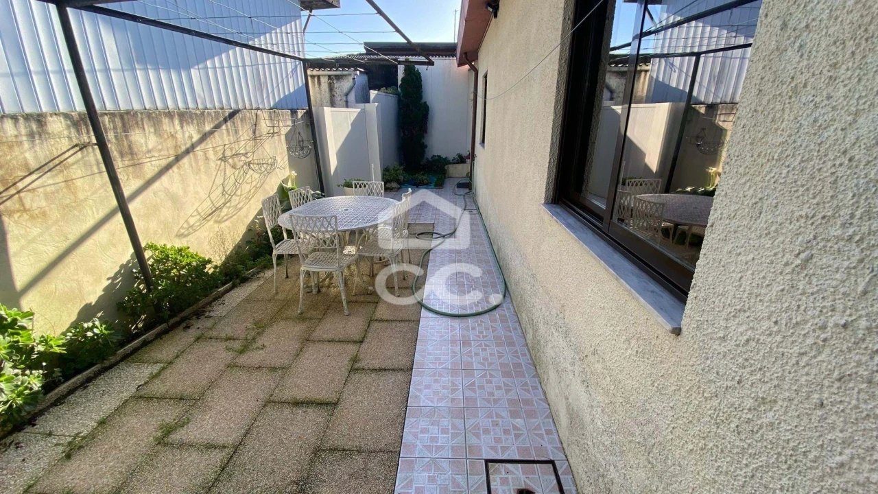 Moradia T2 para Venda em Selho (São Jorge) Foto 9