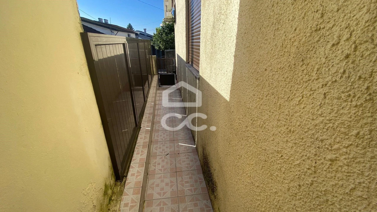 Moradia T2 para Venda em Selho (São Jorge) Foto 7