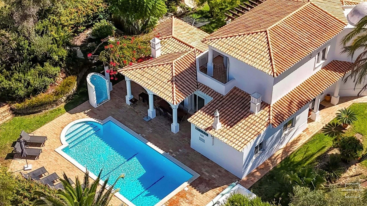 Moradia T3 para Venda em Estômbar e Parchal Foto 1