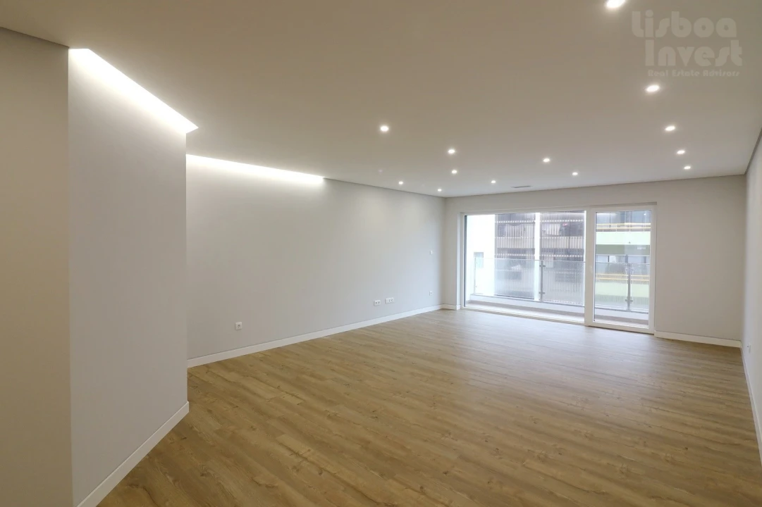 Apartamento T3 para Venda em Carcavelos e Parede Foto 10