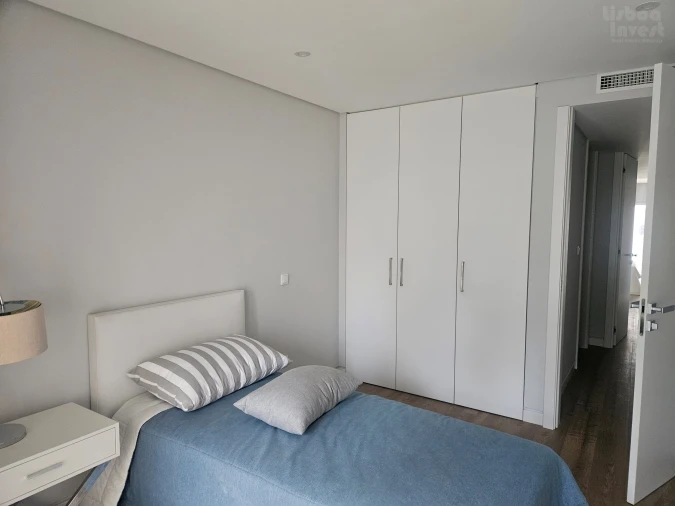 Apartamento T3 para Venda em Carcavelos e Parede Foto 6