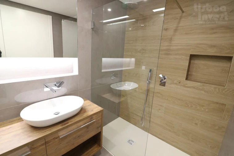 Apartamento T3 para Venda em Carcavelos e Parede Foto 24