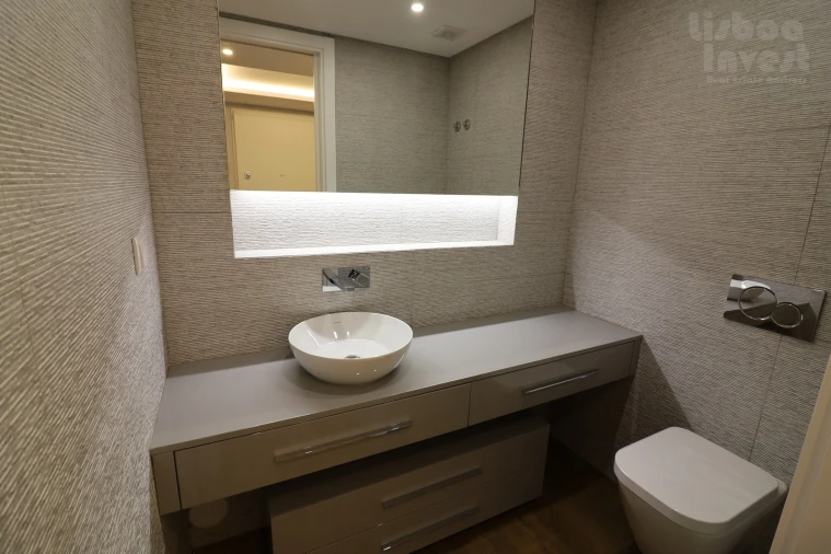 Apartamento T3 para Venda em Carcavelos e Parede Foto 15