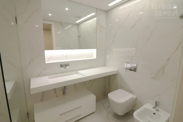 Apartamento T3 para Venda em Carcavelos e Parede Foto 26