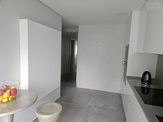 Apartamento T3 para Venda em Carcavelos e Parede Foto 2