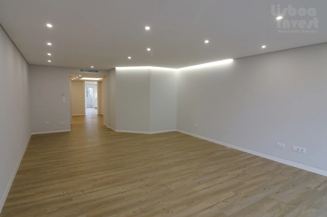 Apartamento T3 para Venda em Carcavelos e Parede Foto 11